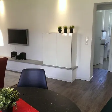 Geele Hus 6 *