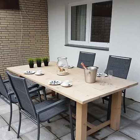 Geele Hus 6