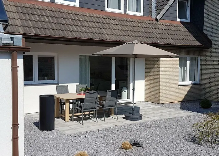 Geele Hus 6 *